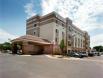 Wesley Inn Wichita Ngoại thất bức ảnh